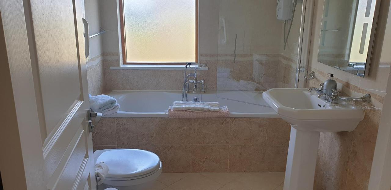 Knightsbrook Guesthouse Трим Экстерьер фото